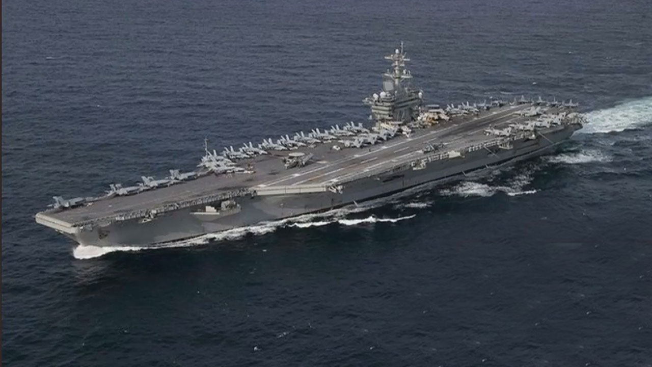 US Carrier Abraham Lincoln Struck By 4 Ballistic Missiles, Claims Iran