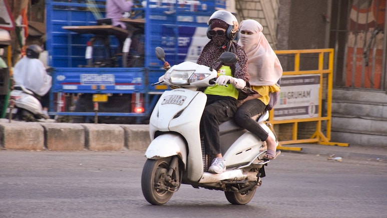 Rain Alert: मार्च में भयंकर गर्मी से मिलेगी राहत, बारिश का अलर्ट, जानें दिल्ली-यूपी से पंजाब तक मौसम का हाल