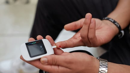 Diabetes Early Symptoms: जानें, डायबिटीज के शुरुआती लक्षण जिन्हें नजरअंदाज नहीं करना चाहिए