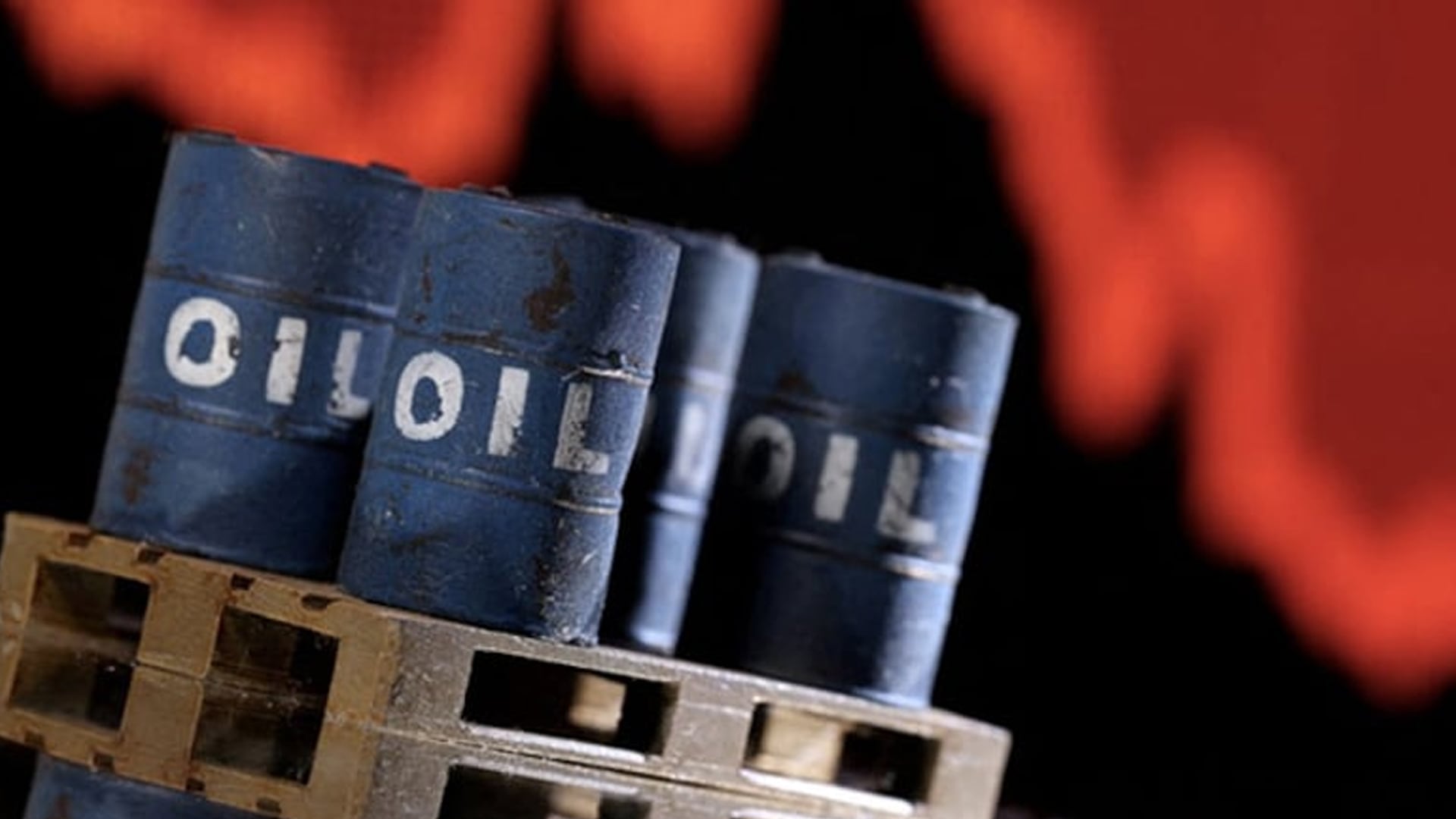 Oil Could Hit $200/Barrel: Iran Warns Amid Rising Tensions in Strait of Hormuz