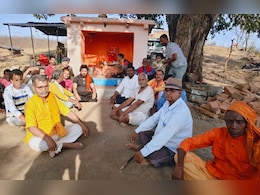 हनुमान जी की प्रतिमा खंडित करने पर आक्रोश, पुलिस ने मौके पर पहुंचकर संभाला मोर्चा