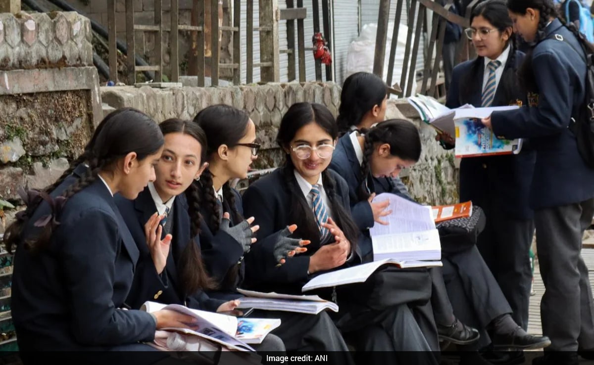 CBSE Board Exams 2026: Class 10 Painting, Class 12 Language Papers Today