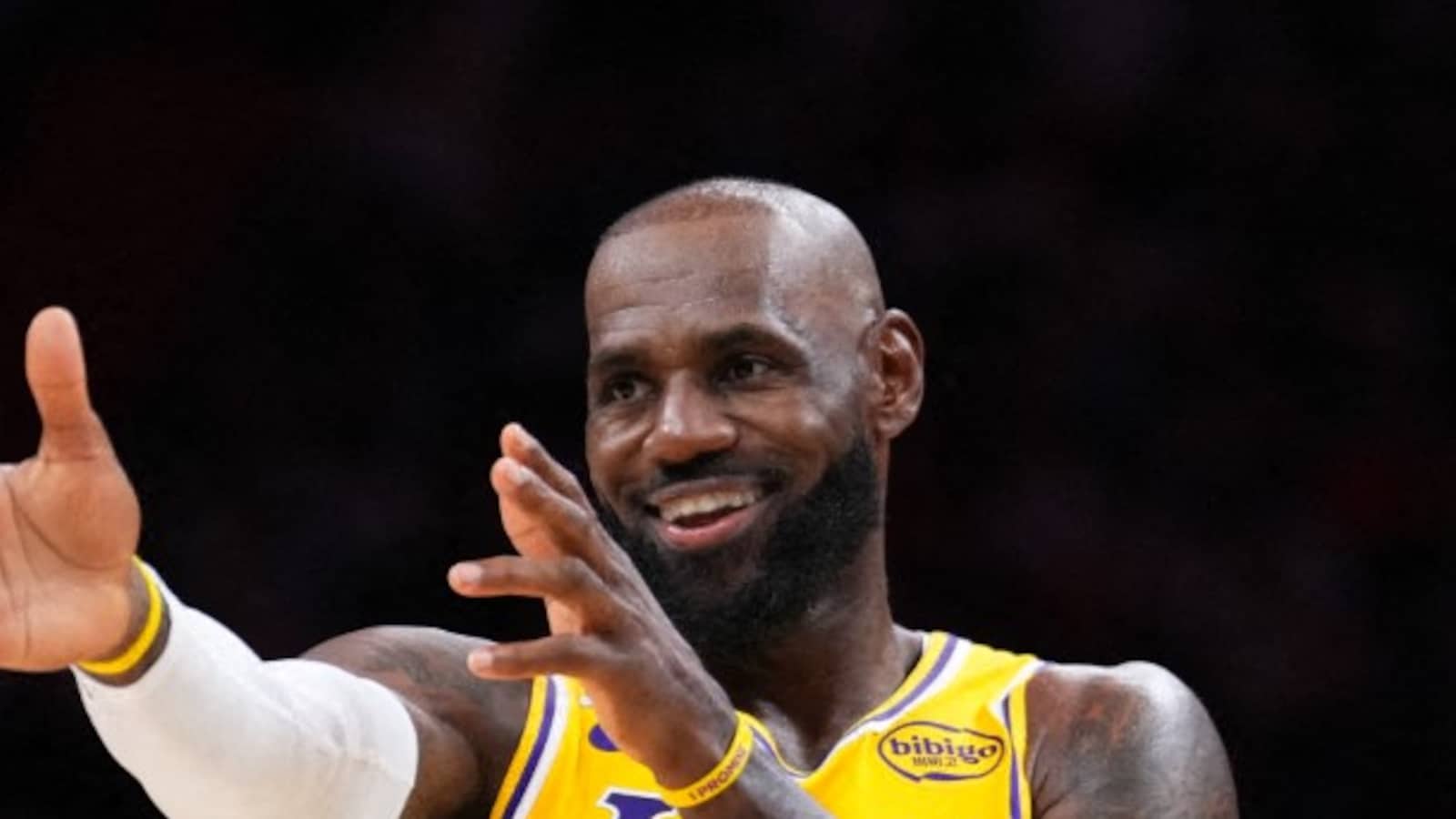 “That M*##*fu*#r ain’t sweating”: Tracy McGrady Explains Why LeBron James Still Dominates NBA At 41 With Lakers