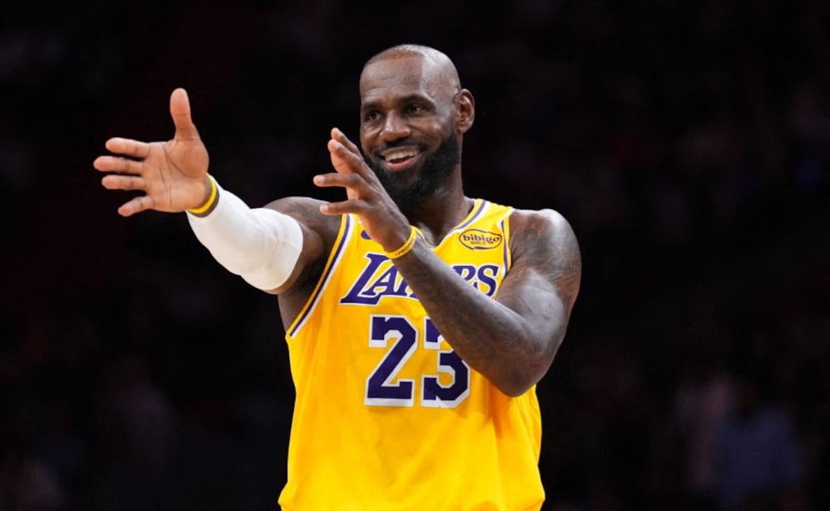 LeBron James Breaks Record For Most NBA Games Played