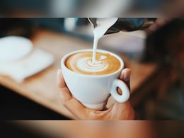 सुबह खाली पेट कॉफी पीना सही है या नुकसानदायक? जानिए एक्सपर्ट की राय