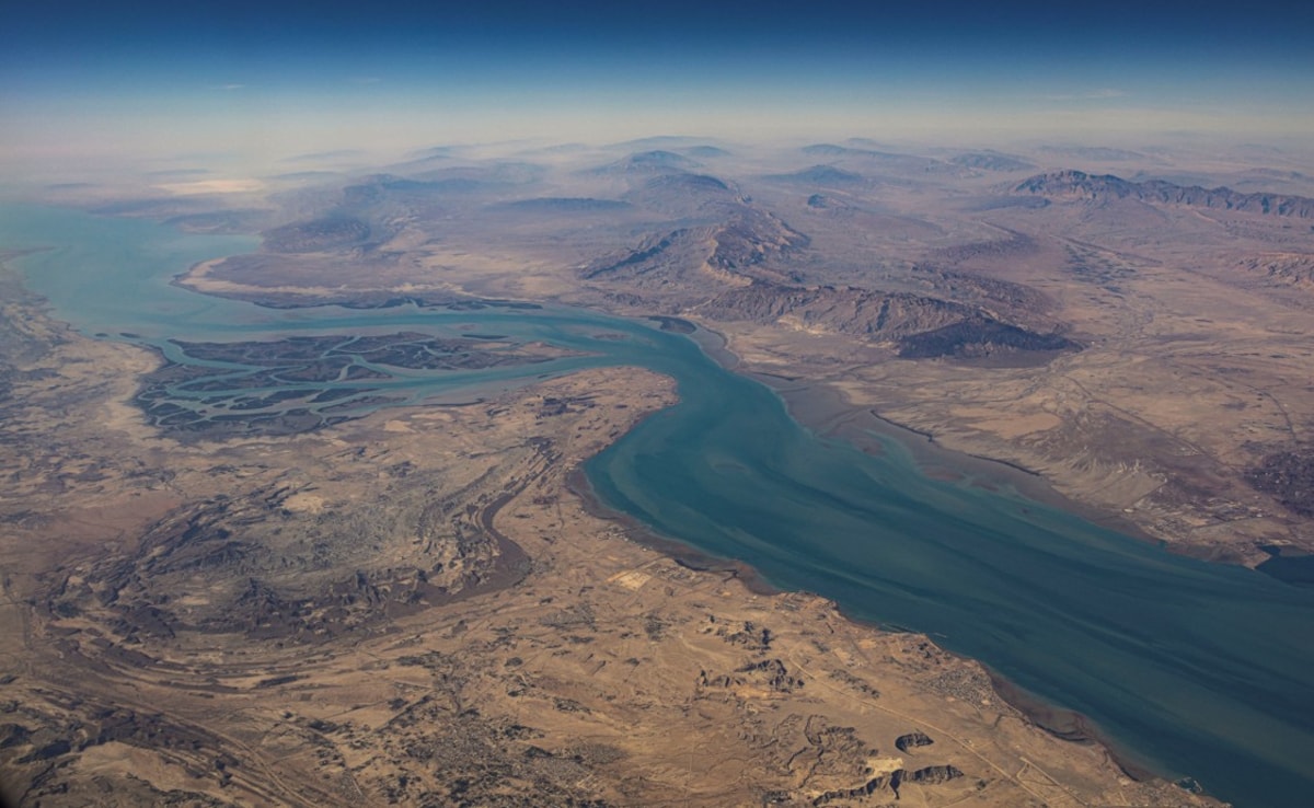 Oil Hope For India? Iran Says Hormuz Strait Only Closed To US, Israel, Europe