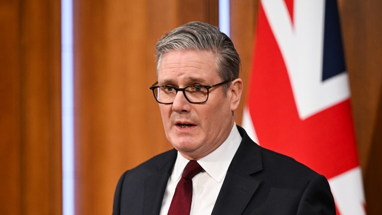 ब्रिटिश पीएम ने मेंडेलसन को ब्रिटेन का राजदूत नियुक्त करने में अपनी गलती स्वीकार की, इस्तीफे की मांग को खारिज किया