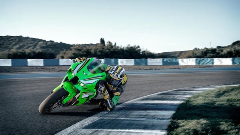 Kawasaki Ninja ZX-10R Gets Discount Of Up To Rs 2.89 Lakh In March'26