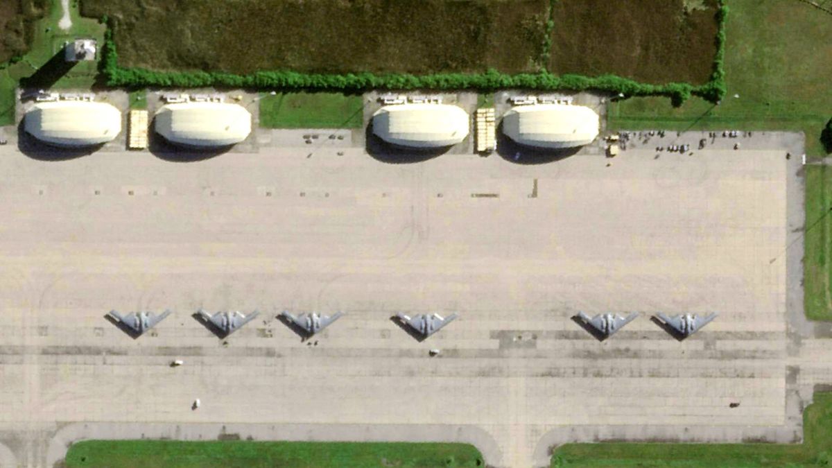 War Expands To New Theatre? Iran Fires Missiles At Indian Ocean US-UK Base