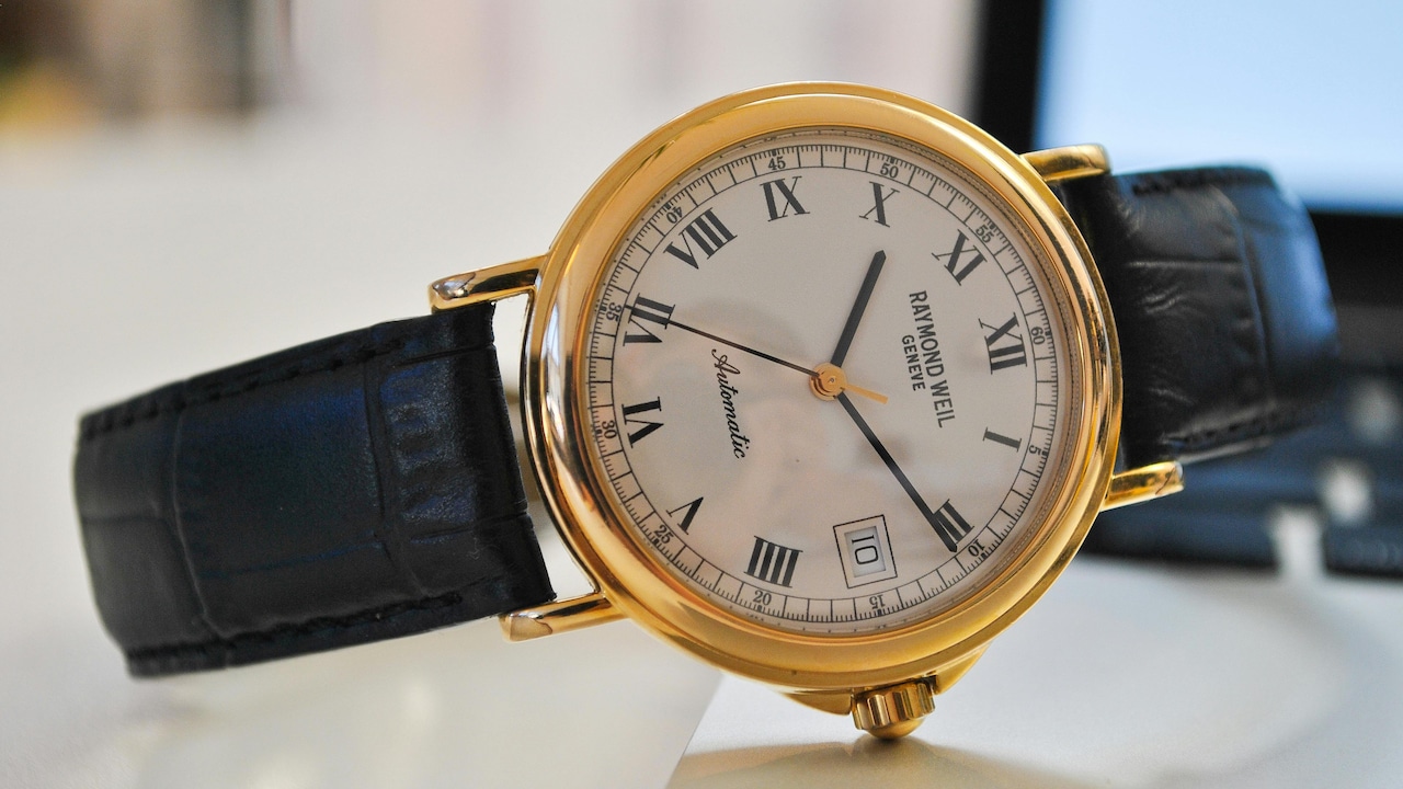 Why Minimal Dial Watches Complement Every Outfit In Your Wardrobe