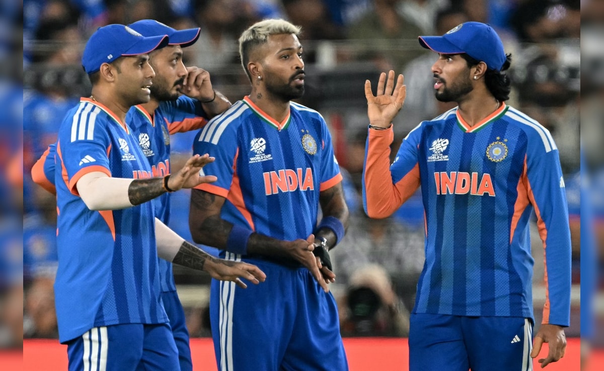 T20 World Cup: अक्षर पटेल को ड्रॉप करने पर जमकर हुआ था बवाल, अब सूर्यकुमार यादव ने तोड़ी चुप्पी, बोले- मुझे अफ़सोस है..