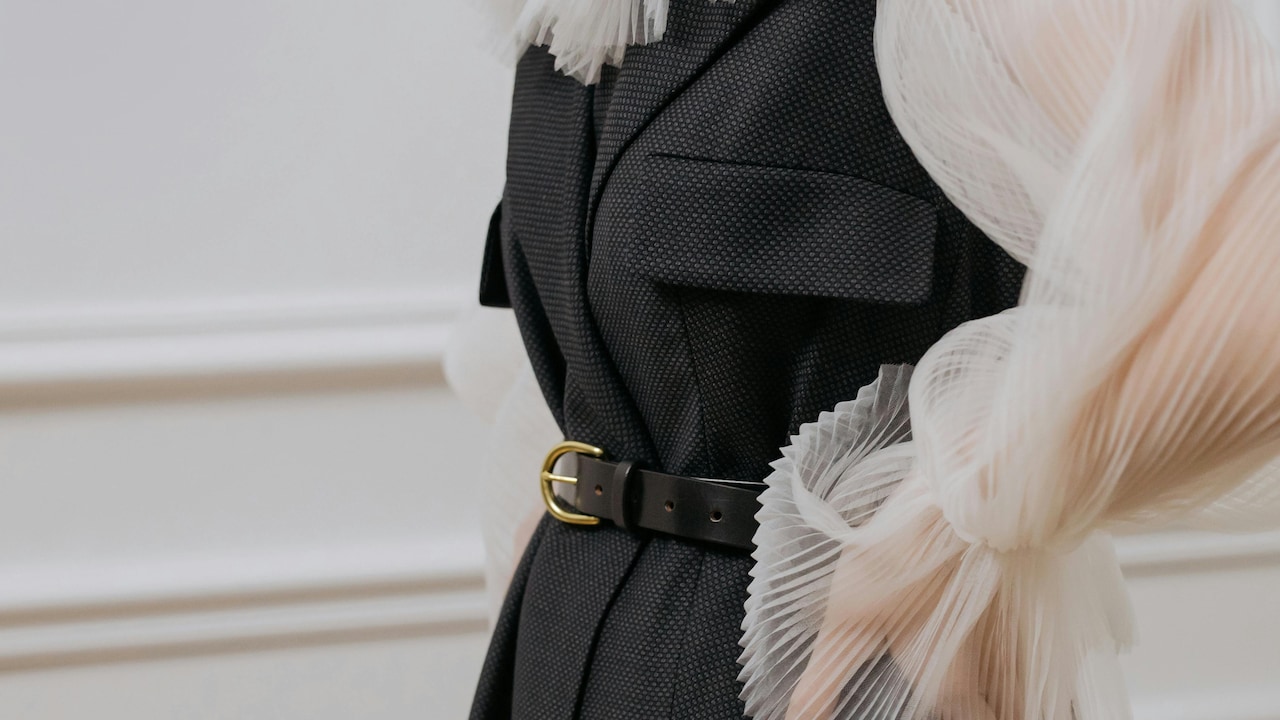 Slim Belts Vs Wide Belts: How To Choose The Right Belt For Every Dress.