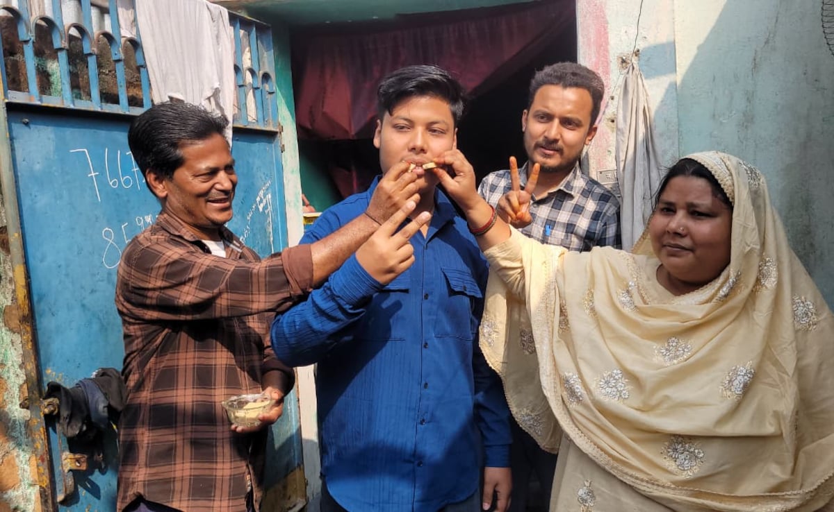 पूरी परिवार के साथ मो लक्की पूरी परिवार के साथ मो लक्की