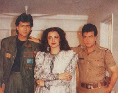 पापा थे हिट की गारंटी, बेटा बना फ्लॉप का बादशाह, रिजेक्ट की फिल्में बनीं ब्लॉकबस्टर, आज है बॉलीवुड से गुमनाम