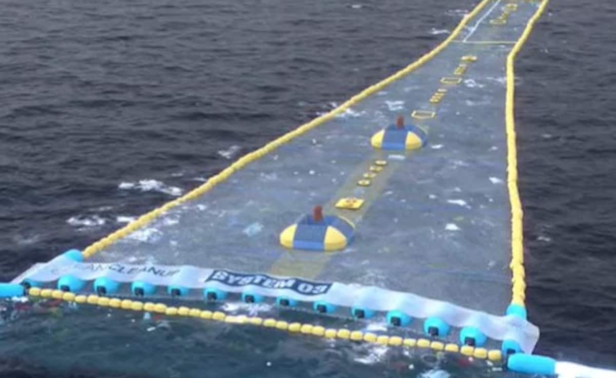 समुद्र का कचरा साफ करने निकली दुनिया की सबसे बड़ी मशीन! 2040 तक 90% प्लास्टिक खत्म करने का लक्ष्य