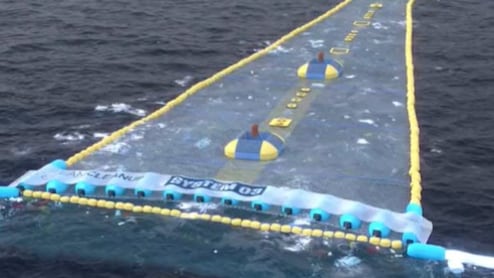 समुद्र का कचरा साफ करने निकली दुनिया की सबसे बड़ी मशीन! 2040 तक 90% प्लास्टिक खत्म करने का लक्ष्य