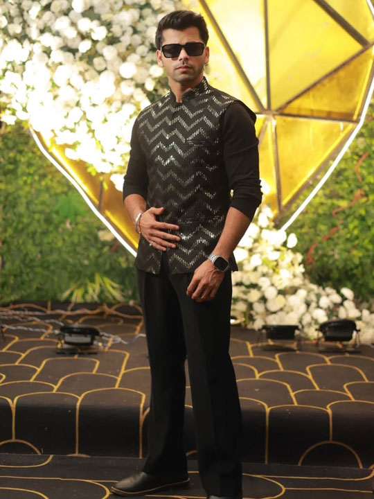 Siddharth Nigam’s Stylish Black Look