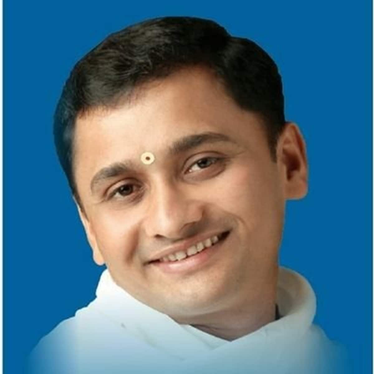 pradeep jotangiya fake baba fraud surat Gujarat