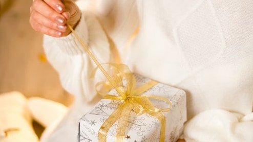 Women's Day: 5 ऐसे टेक गिफ्ट्स जो आपकी फेवरेट महिला को जरूर आएंगे पसंद