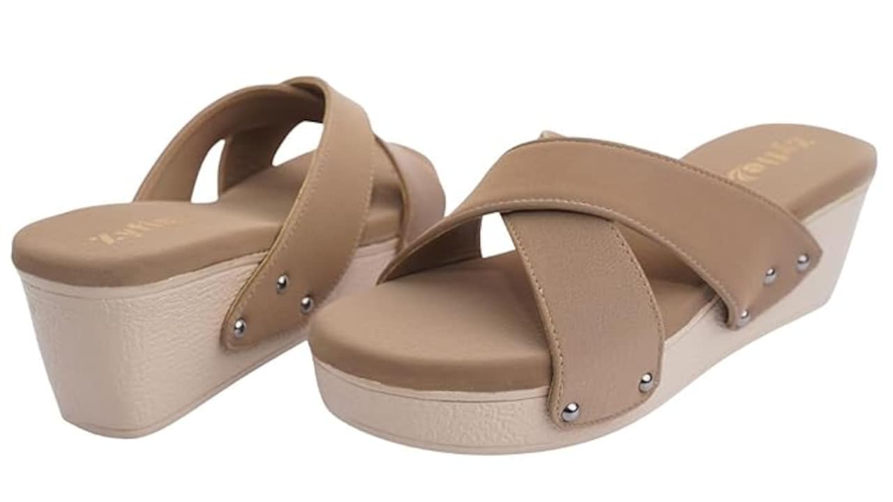 Top Womens Cork Wedge Sandals for Summer Walking in Comfort Without Spending over Rs 800