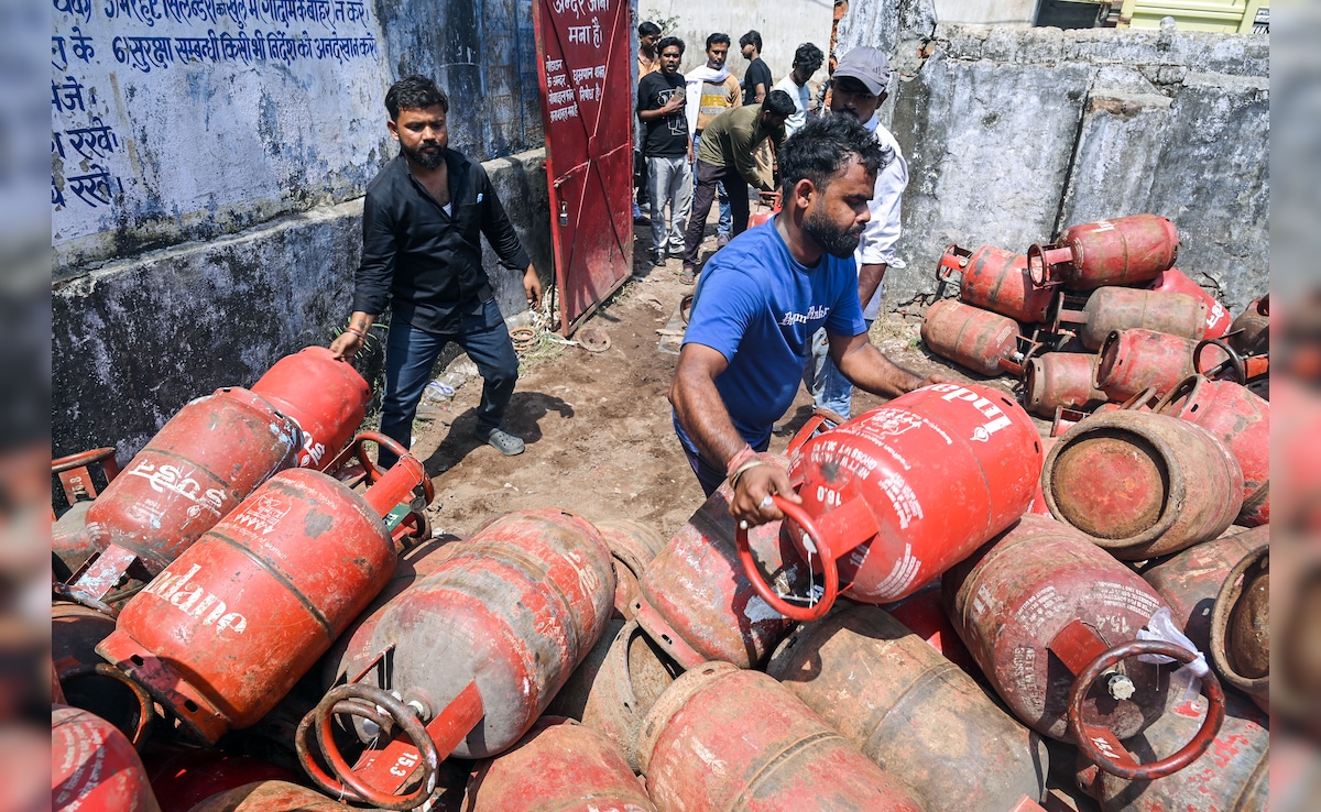 LPG-PNG को लेकर नया नियम, इन परिवारों को अब नहीं मिलेगा नया गैस कनेक्शन और न ही रिफिल