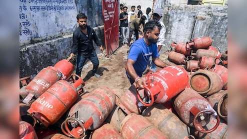 LPG-PNG को लेकर नया नियम, इन परिवारों को अब नहीं मिलेगा नया गैस कनेक्शन और न ही रिफिल