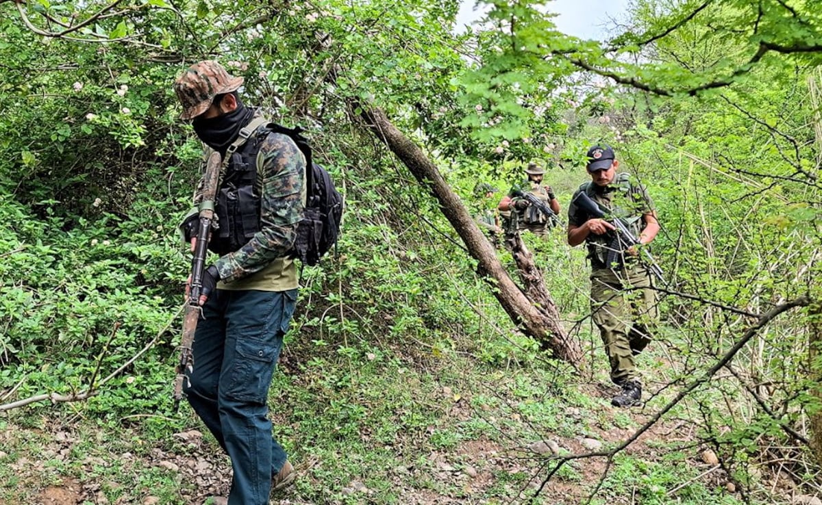 जम्मू-कश्मीर के सांबा में विस्फोट, पुलिस और फोरेंसिक टीम पहुंची