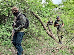 जम्मू-कश्मीर के सांबा में विस्फोट, पुलिस और फोरेंसिक टीम पहुंची