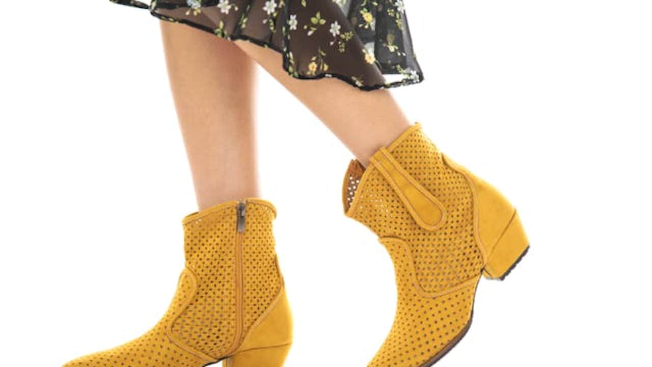 Amazon Serve Sale: Trendy Kicks From XE Looks And Marc Loire That Upgrade Everyday Street Style.