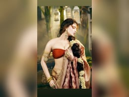 Urvashi Rautela की तस्वीरों ने जगाई पुरानी यादें, फैंस ने की दिग्गज सुंदरी Madhubala से तुलना