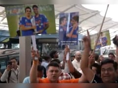 Gautam Gambhir: T20 वर्ल्ड चैंपियन टीम इंडिया के हेड कोच गौतम गंभीर का दिल्ली एयरपोर्ट पर फैंस ने किया ग्रैंड वेलकम