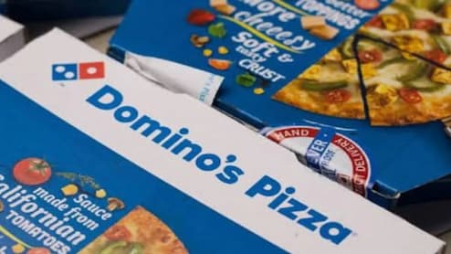 अजमेर में डोम&zwj;िनोज ने वेज की जगह भेज द&zwj;िया नॉनवेज प&zwj;िज्&zwj;जा, ग्राहक बोला- मैं धार्म&zwj;िक हूं, नॉनवेज खिला दिया