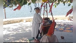 पुष्कर में 9 दिन तक बिना सोये खड़े रहकर तप कर रहीं रूसी साधिका, 17 साल पहले अपनाया नाथ संप्रदाय