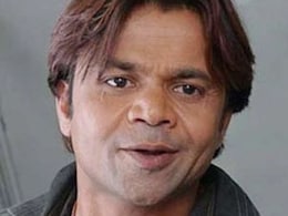 राजपाल यादव की हॉरर मूवी का नया पोस्टर रिलीज, पेड़ पर चमगादड़ की तरह लटके दिखे अक्षय कुमार