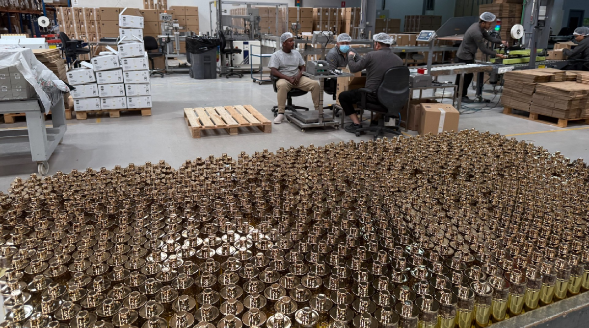 मिडिल ईस्ट जंग की 'महक' पर चोट, अजमल परफ्यूम्स के मार्केट में 20% की गिरावट, भारत फिलहाल सुरक्षित