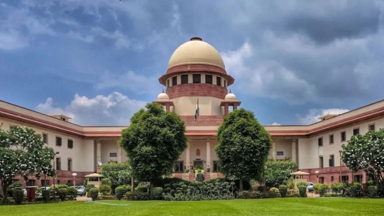 पुलिस स्टेशनों में CCTV की सुस्त रफ्तार पर SC ने केंद्र को लगाई फटकार, कहा- होम सेक्रेटरी को कोर्ट लेकर आइए