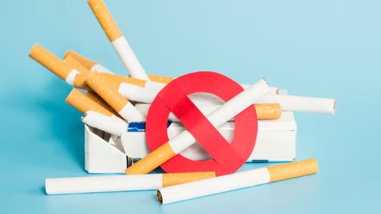 AIIMS के डॉक्टर ने बताया स्मोकिंग छोड़ने के कितने साल बाद फेफड़े होते हैं नॉर्मल...