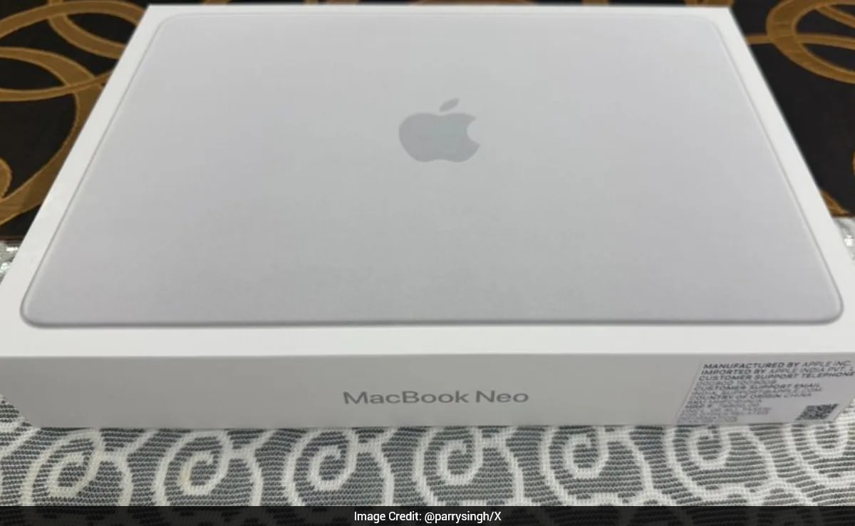 "No One Will Throw This Box": Man Shares Father's Priceless Reaction To MacBook Gift