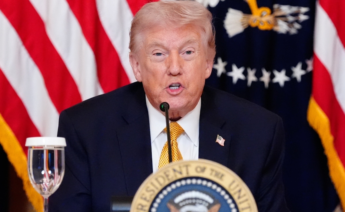 Trump Threatens To 'Obliterate' Iran Power Plants Over Hormuz, Sets Deadline