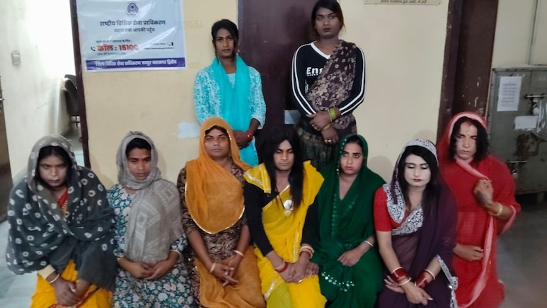 Jaipur: किन्नर बनकर सड़कों पर वसूली कर रहे थे 8 मर्द, असली किन्नर के साथ मिलकर रच रहे थे ये खेल