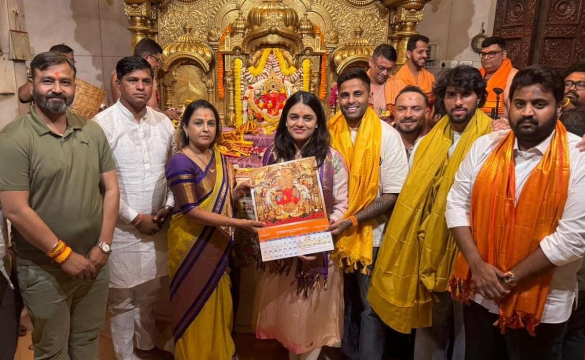 India Captain Suryakumar Yadav And Tilak Varma Visit Siddhivinayak Temple Ahead Of T20 World Cup Semi-Final