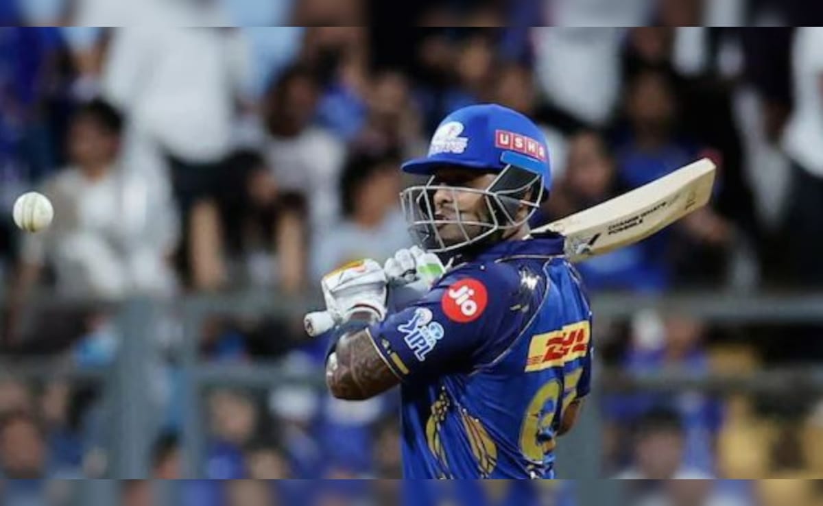 MI vs KKR: टी-20 वर्ल्ड कप जीतने वाले कप्तान SKY को बनाया गया इम्पैक्ट प्लेयर, मुंबई इंडियंस के फैसले पर मचा बवाल