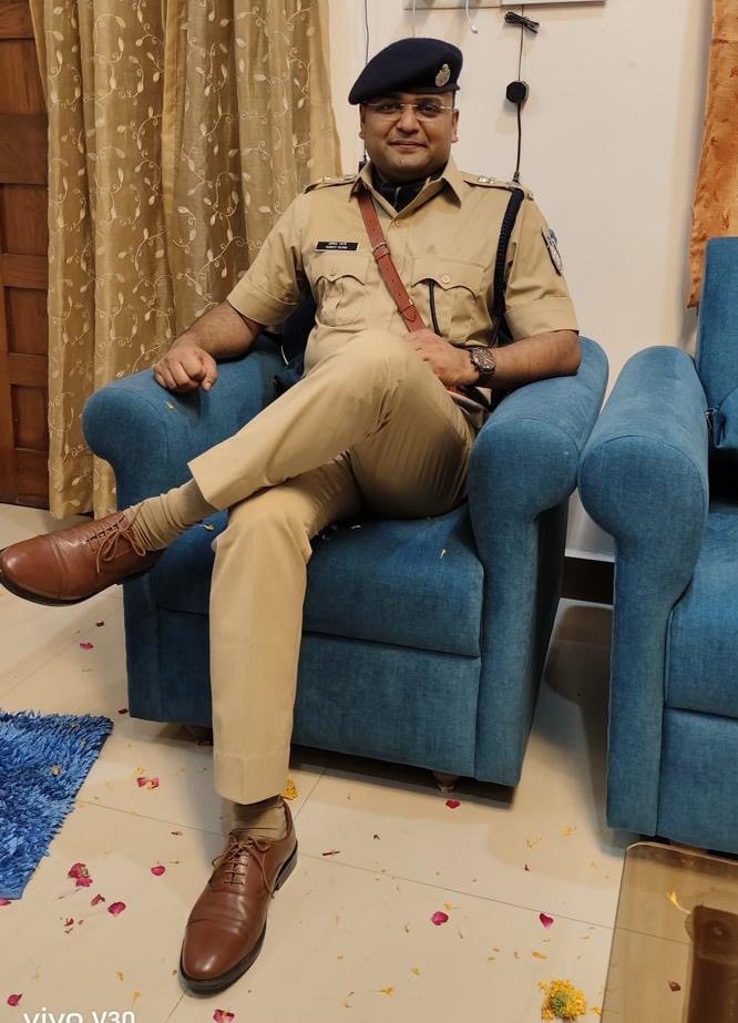 IPS Ankit Soni SP Guna Madhya Pradesh