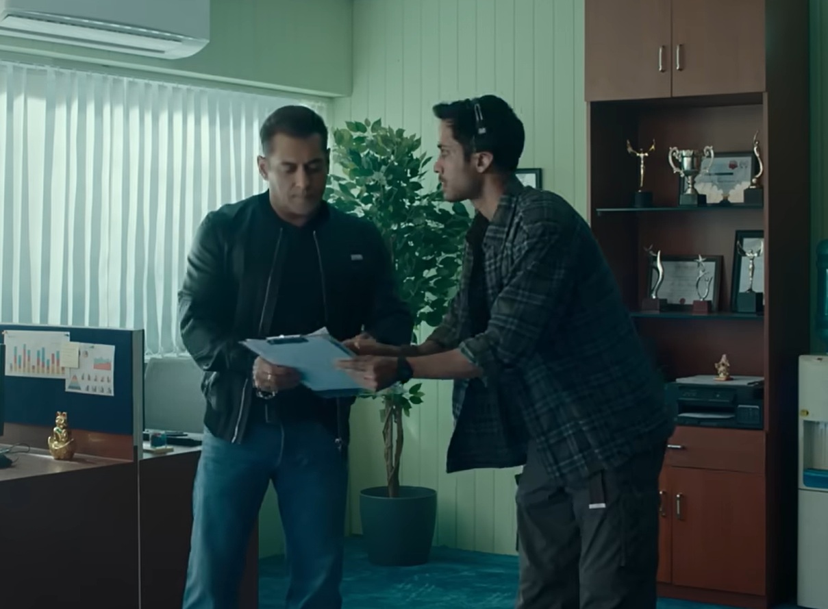 क्या इसलिए नहीं मिल रही सलमान खान को फिल्मों में सफलता,इस ऐड में भाईजान की एक्टिंग देख हैरान हुए लोग