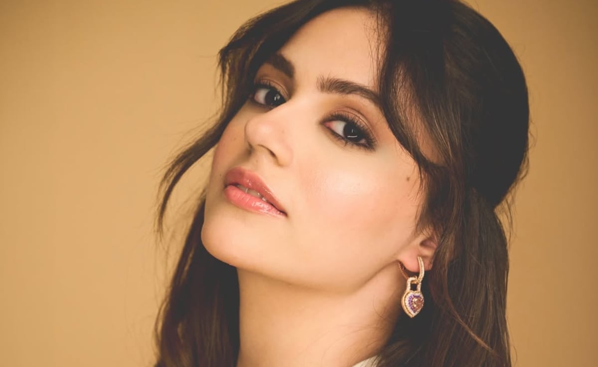 अनीत पड्डा नहीं बन रहीं मधुबाला, फैन्स को था फर्स्ट लुक का इंतजार लेकिन झूठ निकली खबरें