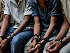 दिल्ली पुलिस का बड़ा एक्शन: फर्जी मेडिकल वीजा पर रह रहे 10 बांग्लादेशी नागरिक गिरफ्तार, डिपोर्टेशन की प्रक्रिया शुरू