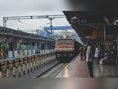 शिफ्ट खत्म होते ही ट्रेन छोड़कर उतर गया लोको पायलट, जानें रेलवे में कितने घंटे की होती है ड्यूटी