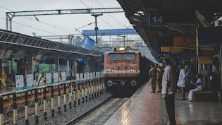Sarkari Naukri : रेलवे में लोको पायलट कैसे बनें? जानें योग्यता, सिलेक्शन प्रोसेस, सैलरी और मिलने वाली सुविधाएं