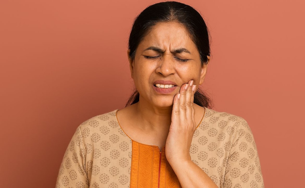 Menopause, Dry Mouth And Receding Gums: Simple Habits To Protect Your Smile After 40