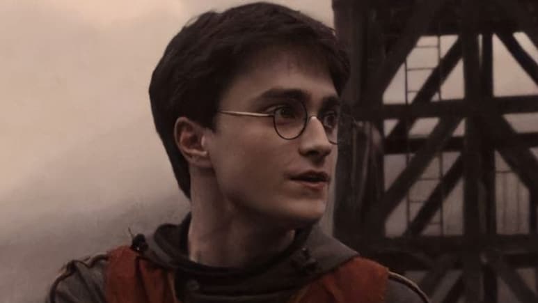 &lsquo;हैरी पॉटर&rsquo; के हैरी अब हो गए हैं 36 साल के गबरू जवान, कभी कॉफी और स्मोकिंग की लगी लत, अब बेटे के लिए हुए फिट